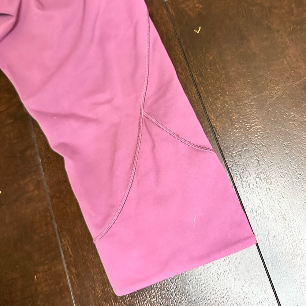 Lululemon Mauve Cropped 18” Leggings Size 10 - Picture 7 of 11